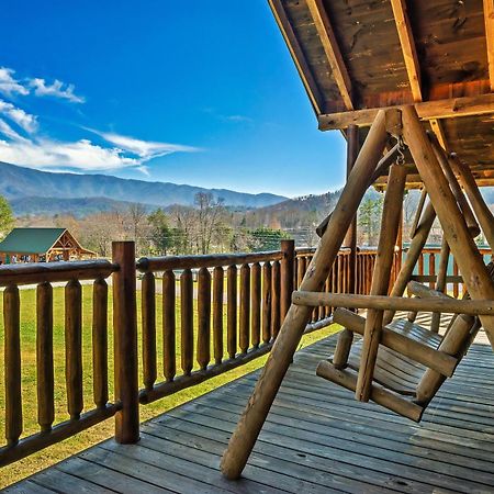 Spectacular Mtns Views With Private Hot Tub With Pool Table And Private Pond Villa Sevierville Kültér fotó