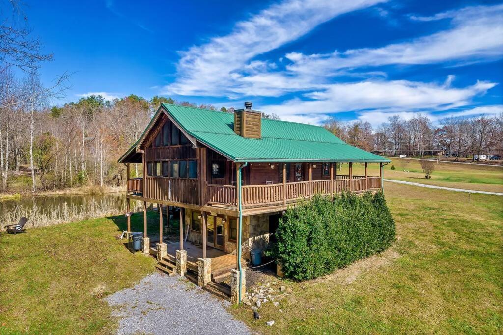 Spectacular Mtns Views With Private Hot Tub With Pool Table And Private Pond Villa Sevierville Kültér fotó