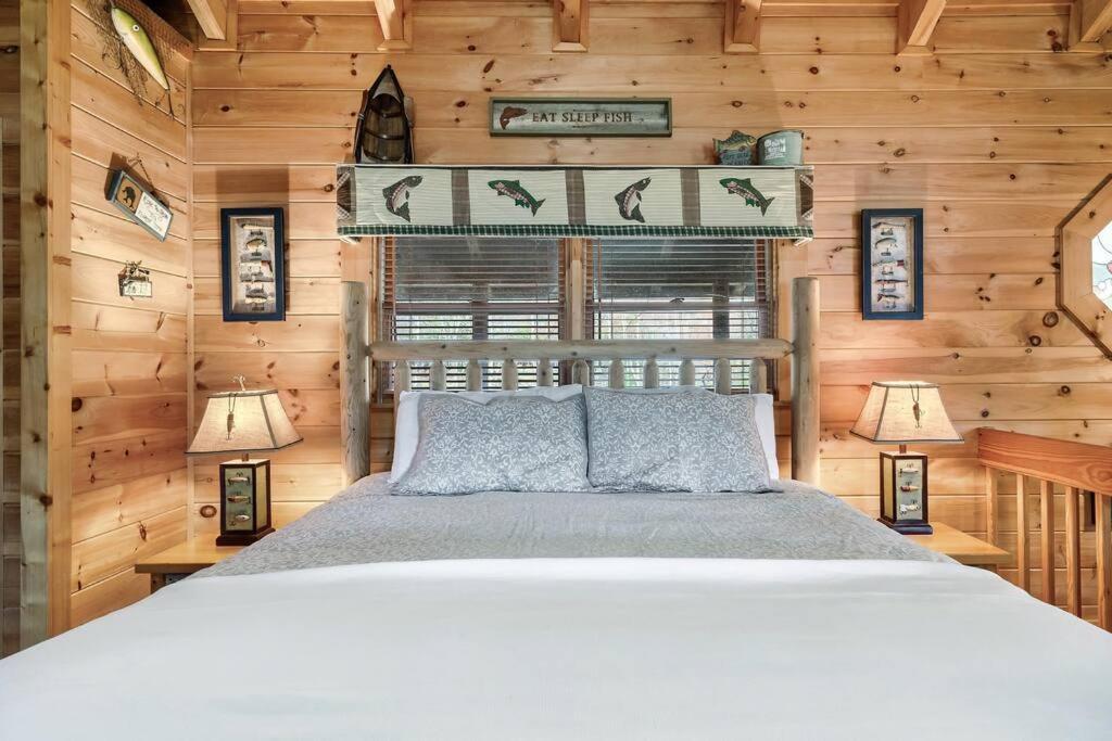 Spectacular Mtns Views With Private Hot Tub With Pool Table And Private Pond Villa Sevierville Kültér fotó