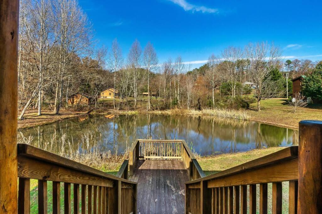 Spectacular Mtns Views With Private Hot Tub With Pool Table And Private Pond Villa Sevierville Kültér fotó