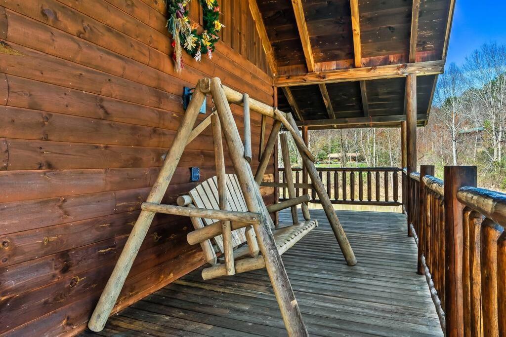 Spectacular Mtns Views With Private Hot Tub With Pool Table And Private Pond Villa Sevierville Kültér fotó