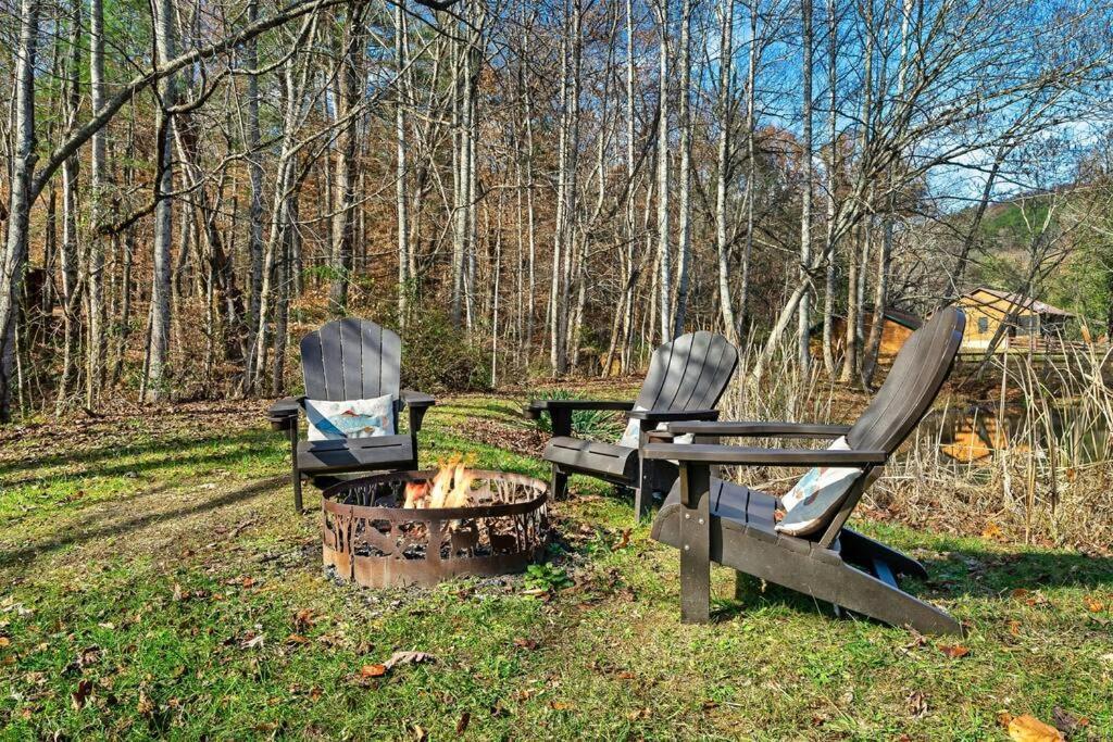 Spectacular Mtns Views With Private Hot Tub With Pool Table And Private Pond Villa Sevierville Kültér fotó